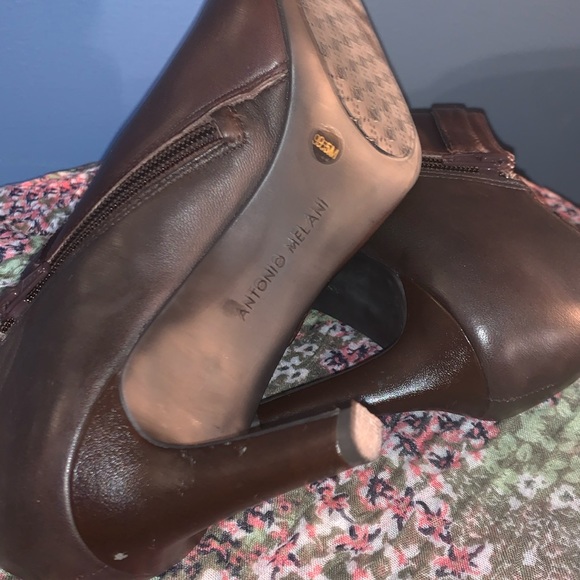 Antonio Melani Size 9.5 Chocolate Booties - Picture 13 of 16